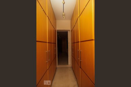 Apartamento à venda com 189m², 3 quartos e 3 vagasQuarto 3 - Closet