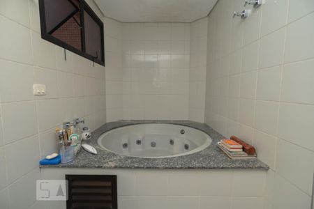 Apartamento à venda com 189m², 3 quartos e 3 vagasBanheiro do Quarto 3