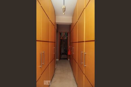 Apartamento à venda com 189m², 3 quartos e 3 vagasQuarto 3 - Closet