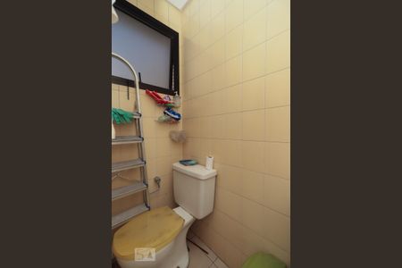 Apartamento à venda com 189m², 3 quartos e 3 vagasBanheiro de Serviço