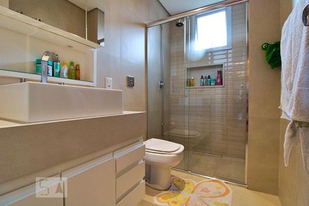 Apartamento para alugar com 261m², 4 quartos e 4 vagas Apartamento para alugar com 261m², 4 quartos e 4 vagasBanheiro da Suíte 2