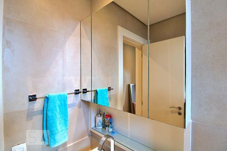 Apartamento para alugar com 261m², 4 quartos e 4 vagas Apartamento para alugar com 261m², 4 quartos e 4 vagasBanheiro da Suíte 3