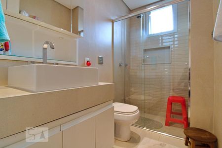 Apartamento para alugar com 261m², 4 quartos e 4 vagas Apartamento para alugar com 261m², 4 quartos e 4 vagasBanheiro da Suíte 3