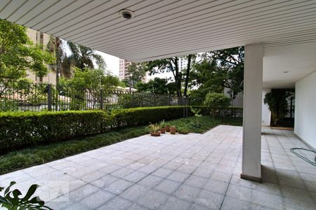Apartamento para alugar com 261m², 4 quartos e 4 vagas Apartamento para alugar com 261m², 4 quartos e 4 vagasÁrea comum