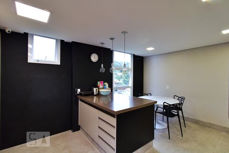 Apartamento para alugar com 261m², 4 quartos e 4 vagas Apartamento para alugar com 261m², 4 quartos e 4 vagasCozinha