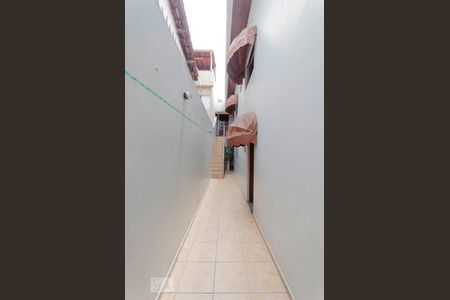Casa à venda com 200m², 4 quartos e 2 vagasCorredor Lateral