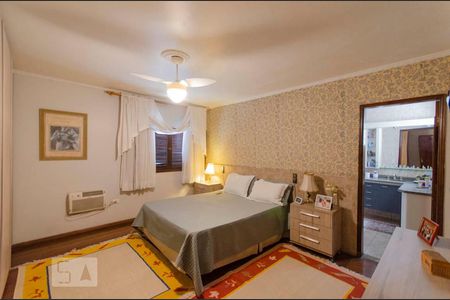 Casa à venda com 200m², 4 quartos e 2 vagasSuíte