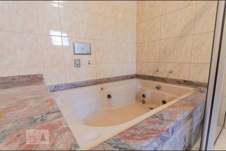 Casa à venda com 200m², 4 quartos e 2 vagasBanheiro Suíte