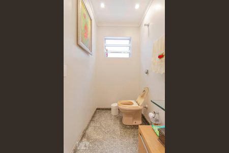 Lavabo de casa à venda com 4 quartos, 200m² em Vila Paranaguá, São Paulo