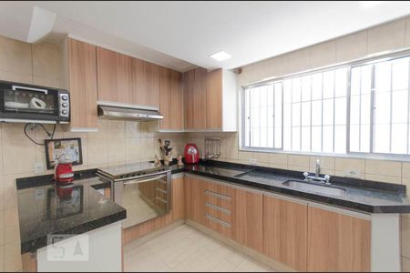 Casa à venda com 200m², 4 quartos e 2 vagasCozinha