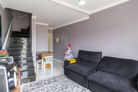 Sala de casa de condomínio à venda com 2 quartos, 70m² em Veloso, Osasco