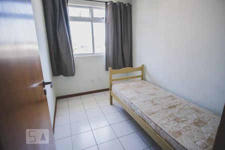 Quarto 2 de apartamento para alugar com 3 quartos, 63m² em Fazendinha, Curitiba