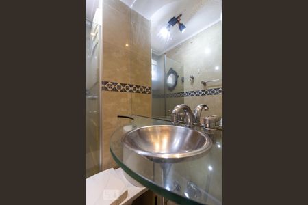 Apartamento à venda com 55m², 2 quartos e 1 vaga Apartamento à venda com 55m², 2 quartos e 1 vagaBanheiro