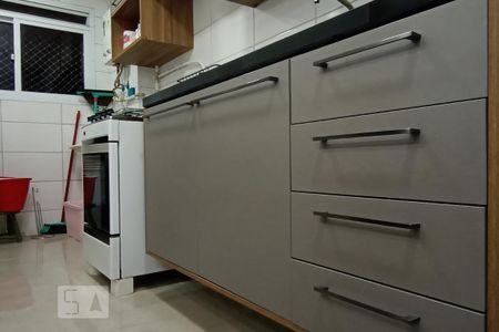 Apartamento à venda com 48m², 2 quartos e 1 vaga Apartamento à venda com 48m², 2 quartos e 1 vagaCozinha e Área de Serviço