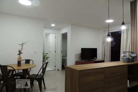Sala de apartamento para alugar com 2 quartos, 48m² em Anil, Rio de Janeiro