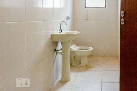 Casa para alugar com 220m², 4 quartos e 3 vagasBanheiro 1