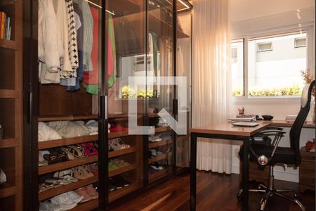 Apartamento à venda com 154m², 3 quartos e 2 vagasEscritório