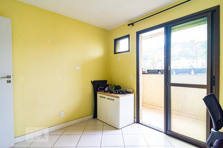 Apartamento à venda com 99m², 3 quartos e 2 vagasQuarto 3