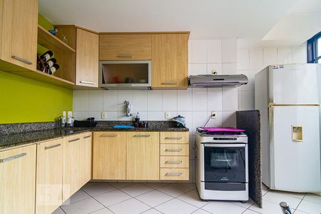 Apartamento à venda com 99m², 3 quartos e 2 vagasCozinha 