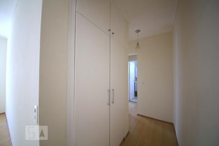 Corredor de apartamento para alugar com 2 quartos, 57m² em Cidade Monções, São Paulo