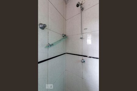 Casa à venda com 180m², 3 quartos e 7 vagasBanheiro Suite 1