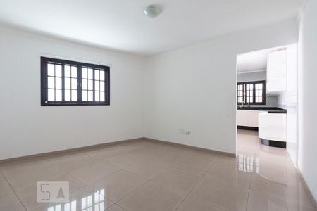 Casa à venda com 180m², 3 quartos e 7 vagasCopa
