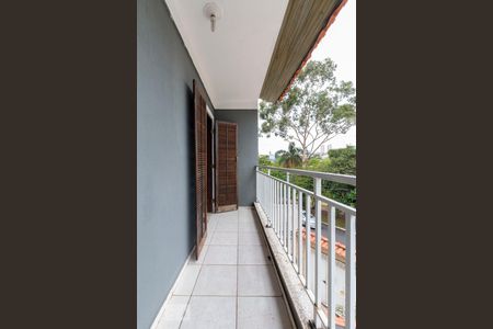Casa à venda com 180m², 3 quartos e 7 vagasVaranda Suite 1