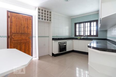 Casa à venda com 180m², 3 quartos e 7 vagasCozinha