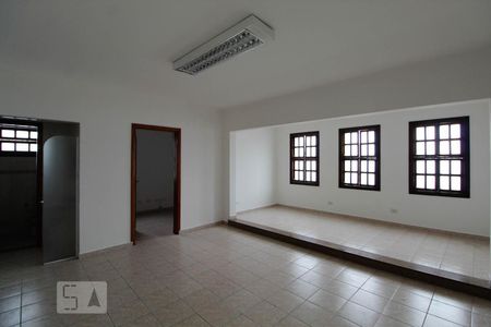 Sala de Casa com 3 quartos, 181m² Vila Galvão