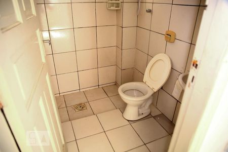 Banheiro de apartamento para alugar com 1 quarto, 48m² em Boqueirão, Praia Grande