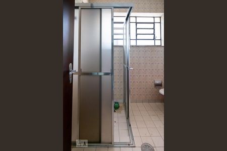 Banheiro Social 2 de casa para alugar com 3 quartos, 150m² em Jardim Umuarama, São Paulo