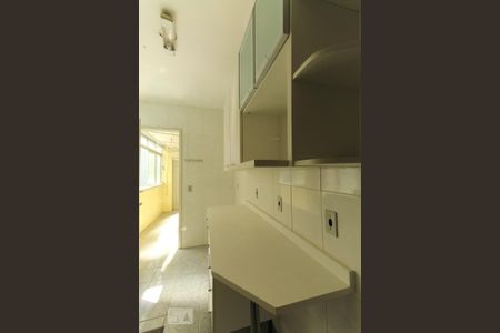 Apartamento à venda com 67m², 2 quartos e sem vagaCozinha