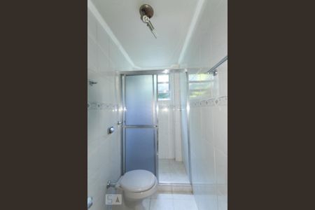 Apartamento à venda com 67m², 2 quartos e sem vagaBanheiro