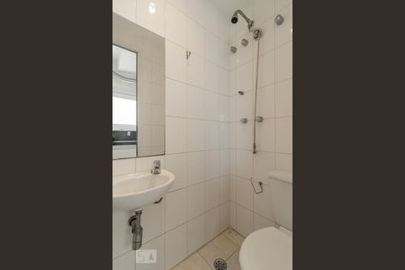 Apartamento para alugar com 108m², 3 quartos e 2 vagasBanheiro de Serviço