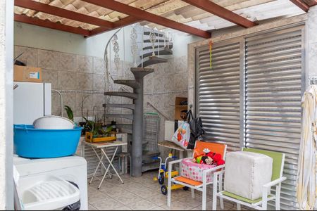 Casa à venda com 165m², 3 quartos e 2 vagasÁrea de Serviço