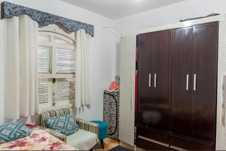 Casa à venda com 165m², 3 quartos e 2 vagasQuarto