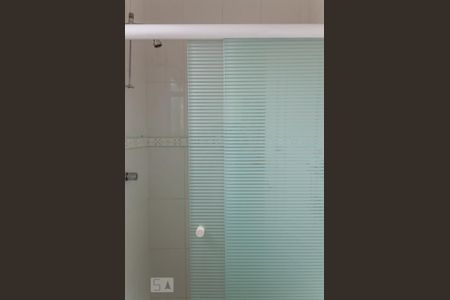 Casa à venda com 165m², 3 quartos e 2 vagasBanheiro