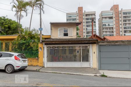 Casa à venda com 165m², 3 quartos e 2 vagasFachada