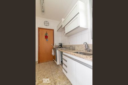 Apartamento à venda com 137m², 3 quartos e 2 vagas Apartamento à venda com 137m², 3 quartos e 2 vagasCozinha
