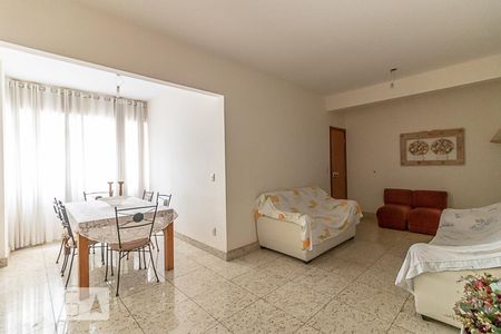 Sala de apartamento à venda com 3 quartos, 137m² em Sagrada Família, Belo Horizonte