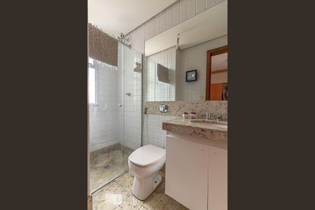 Apartamento à venda com 137m², 3 quartos e 2 vagas Apartamento à venda com 137m², 3 quartos e 2 vagasBanheiro