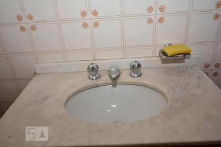 Casa para alugar com 120m², 2 quartos e 1 vagaBanheiro Social