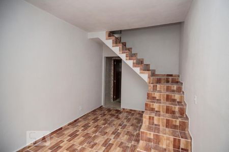 Sala de casa para alugar com 2 quartos, 65m² em Piedade, Rio de Janeiro