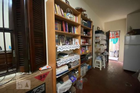 Casa à venda com 180m², 4 quartos e 3 vagas Casa à venda com 180m², 4 quartos e 3 vagasQuarto de Serviço