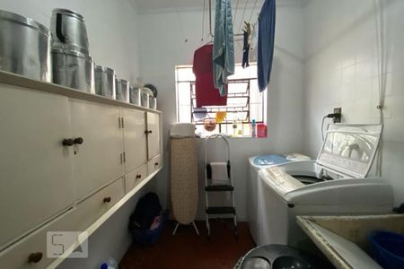 Casa à venda com 180m², 4 quartos e 3 vagas Casa à venda com 180m², 4 quartos e 3 vagasÁrea de Serviço