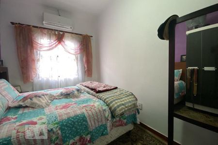 Casa à venda com 180m², 4 quartos e 3 vagas Casa à venda com 180m², 4 quartos e 3 vagasQuarto 1