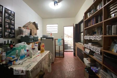 Casa à venda com 180m², 4 quartos e 3 vagas Casa à venda com 180m², 4 quartos e 3 vagasQuarto de Serviço