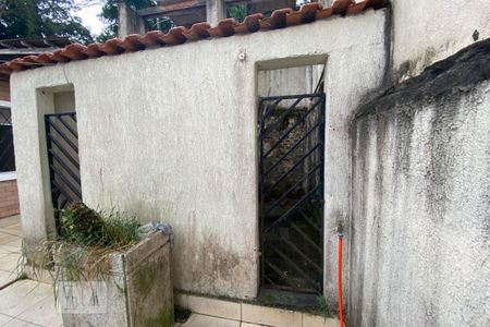 Casa para alugar com 100m², 2 quartos e 1 vagaCanil