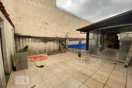 Casa para alugar com 100m², 2 quartos e 1 vagaQuintal