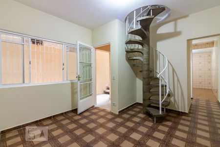 Sala de casa para alugar com 2 quartos, 80m² em Vila Menk, Osasco